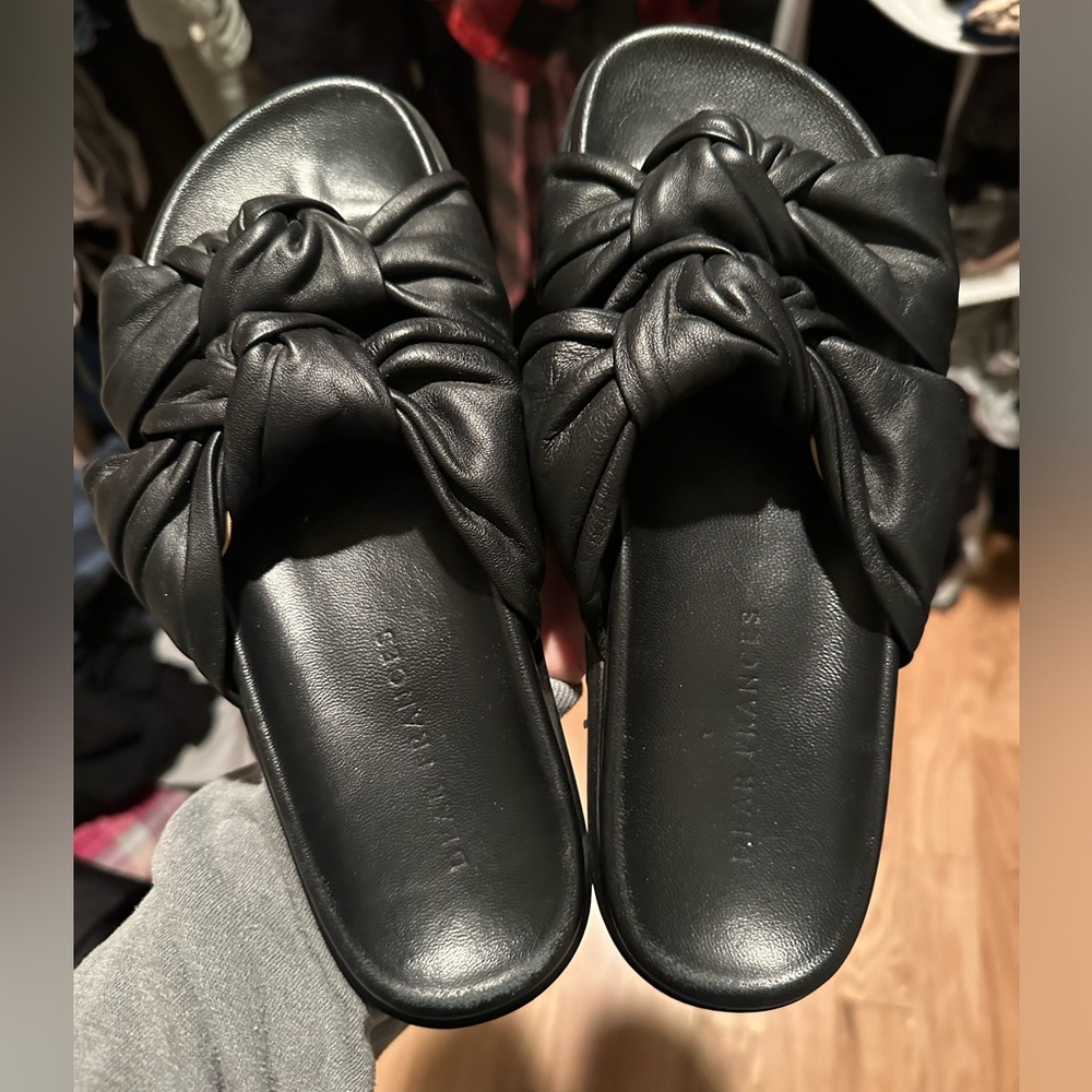 Dear Frances double knot leather slides